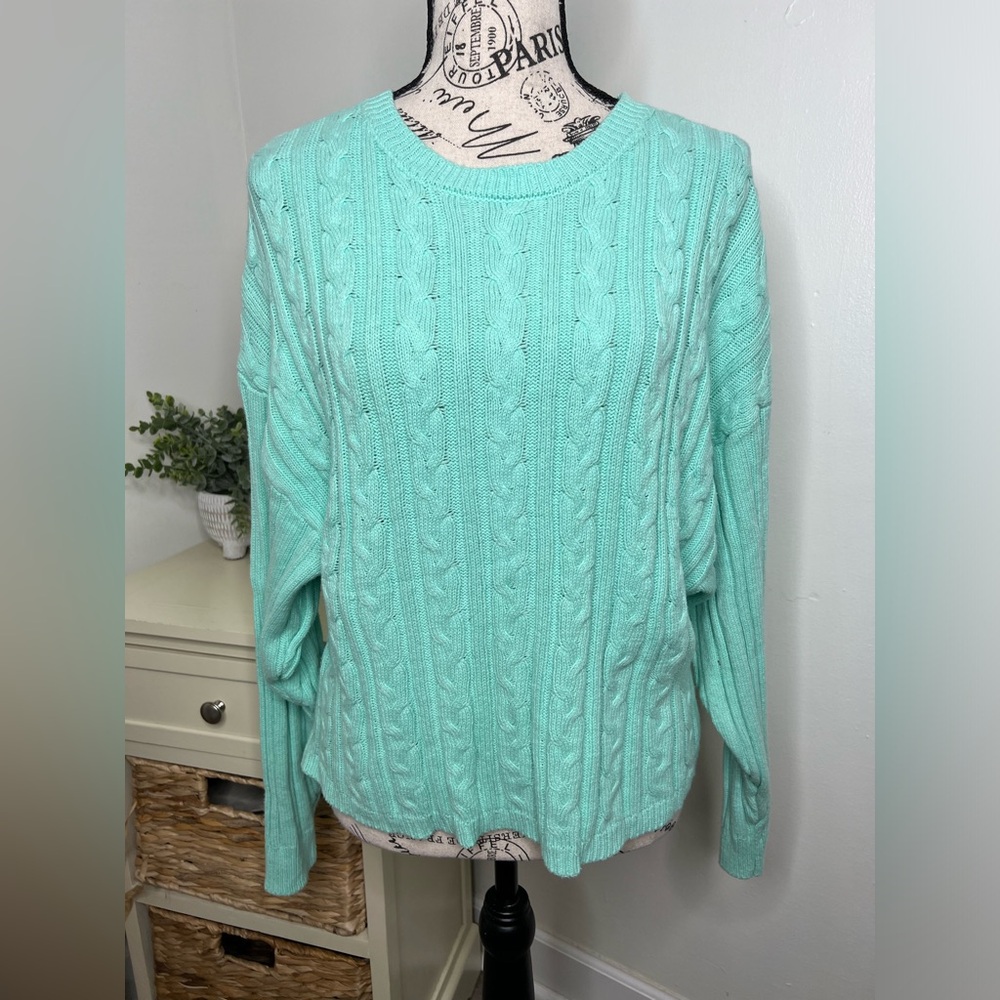 Crown & Ivy Women's Long Sleeve Cable Knit Crewneck Sweater